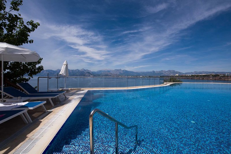 Ramada Plaza Antalya 2