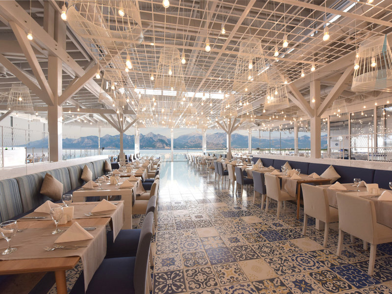 Ramada Plaza Antalya 6