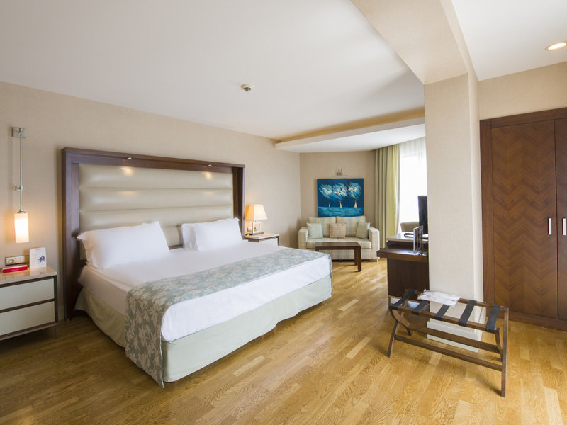 Ramada Plaza Antalya 20