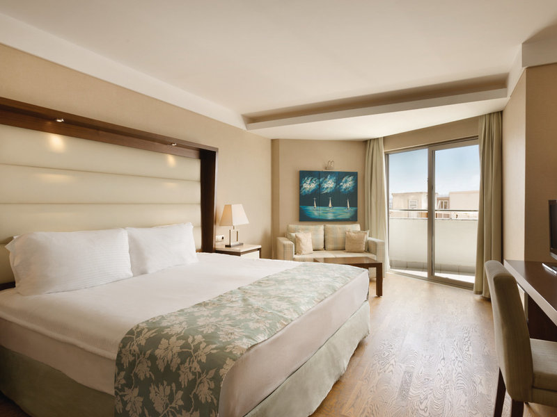 Ramada Plaza Antalya 23