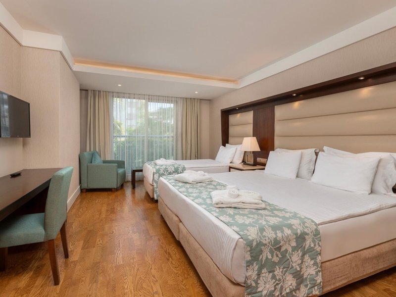 Ramada Plaza Antalya 25