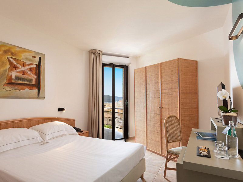 Rina Hotel 3