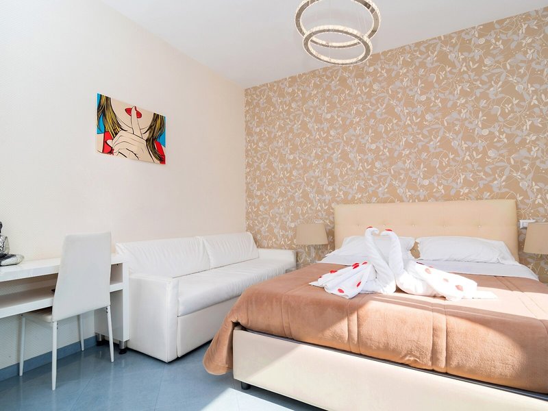 Emily Suites 10