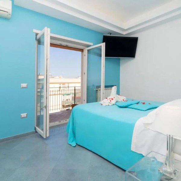 Emily Suites 22