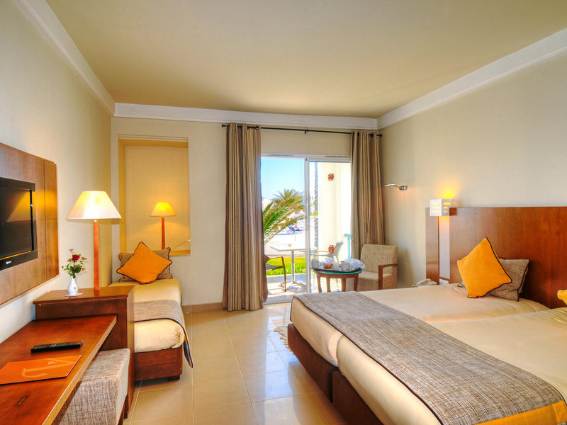 Vincci Helios Beach 18
