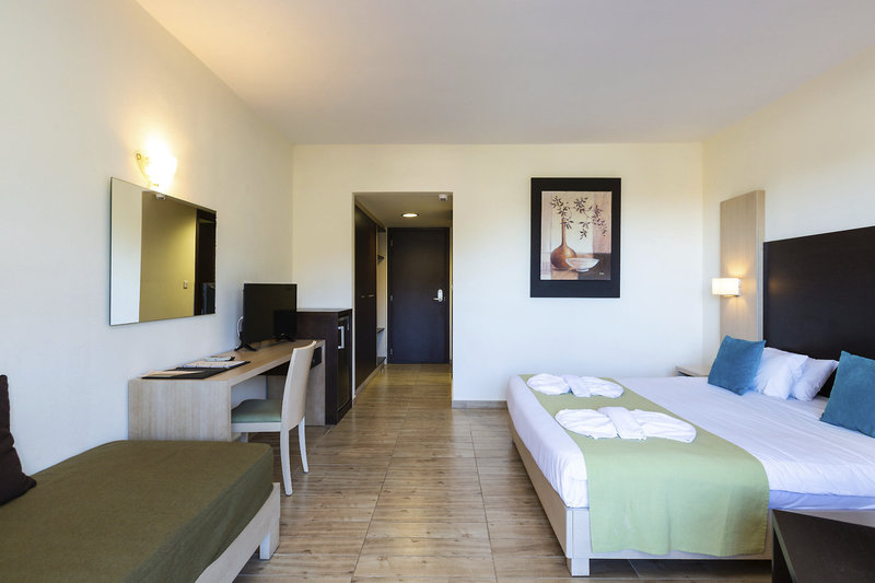 Filion Suites Resort & Spa 12
