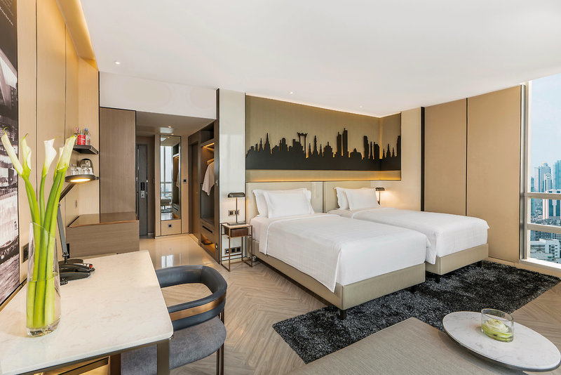 Pathumwan Princess 8