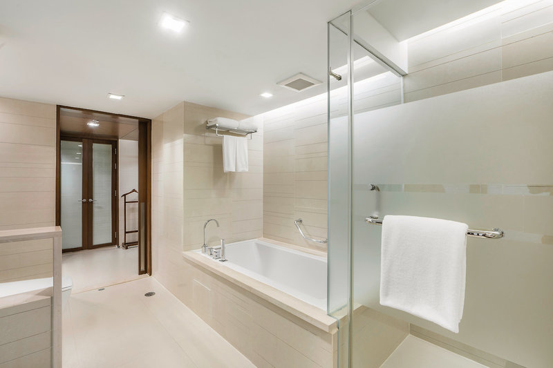 Pathumwan Princess 11