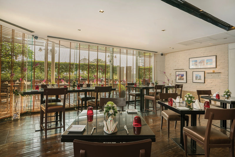Pathumwan Princess 14