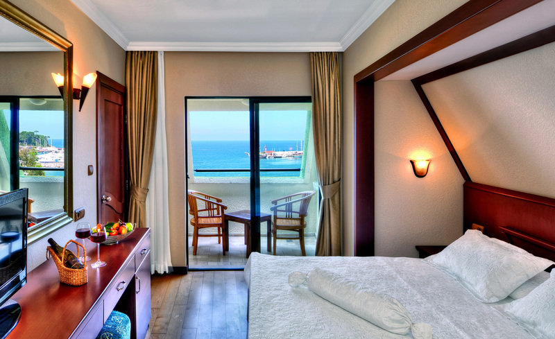 L Ancora Beach 4