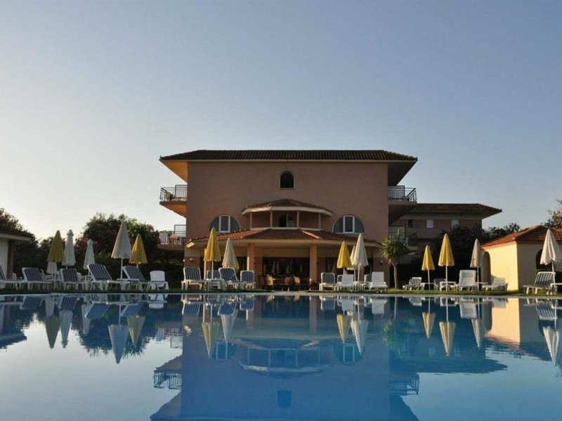 Pegasus 11 - Outdoor Pool