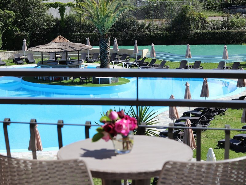 Pegasus 13 - Outdoor Pool