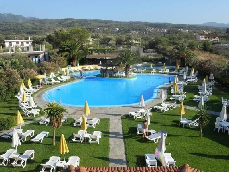 Pegasus 14 - Outdoor Pool