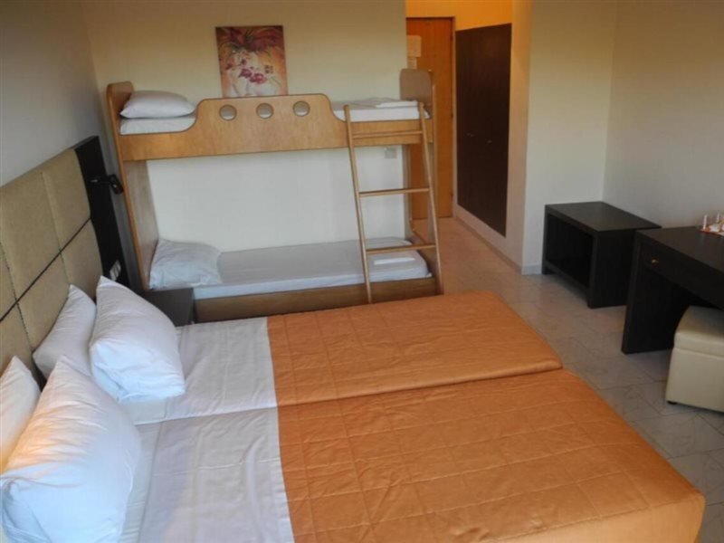 Pegasus 42 - Room Example