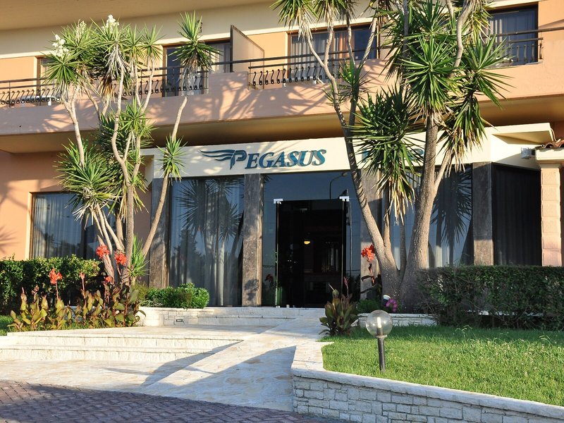 Pegasus 3 - Exterior