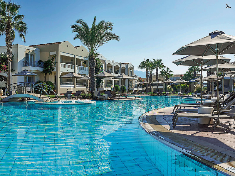 Pelagos Suites Hotel 3