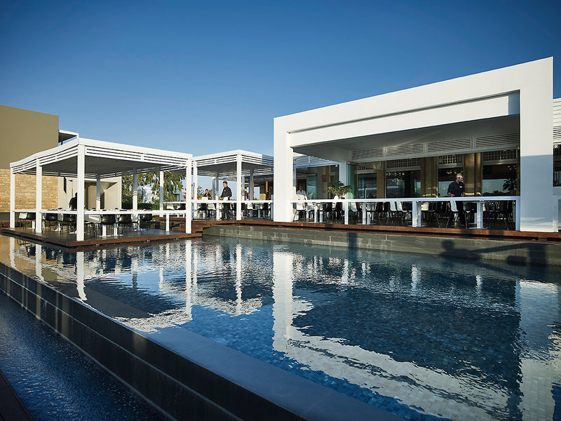 Pelagos Suites Hotel 7