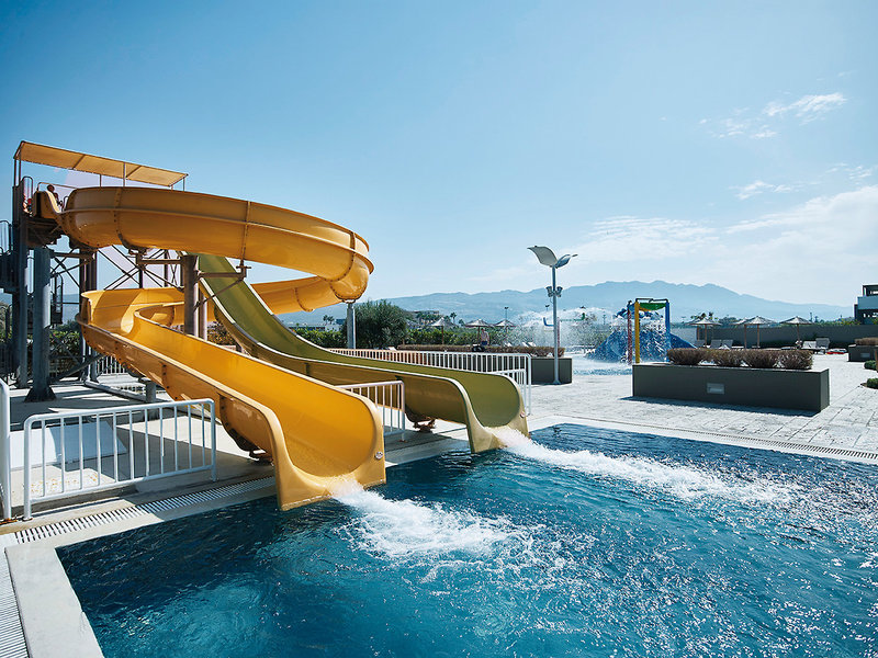Pelagos Suites Hotel 10