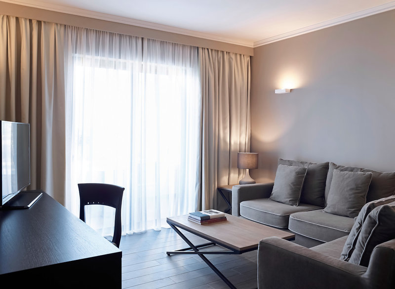 Pelagos Suites Hotel 34