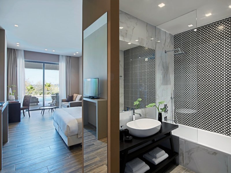 Pelagos Suites Hotel 45