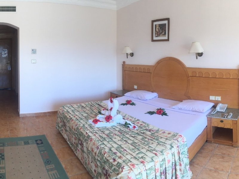 Pensee Royal Garden 14