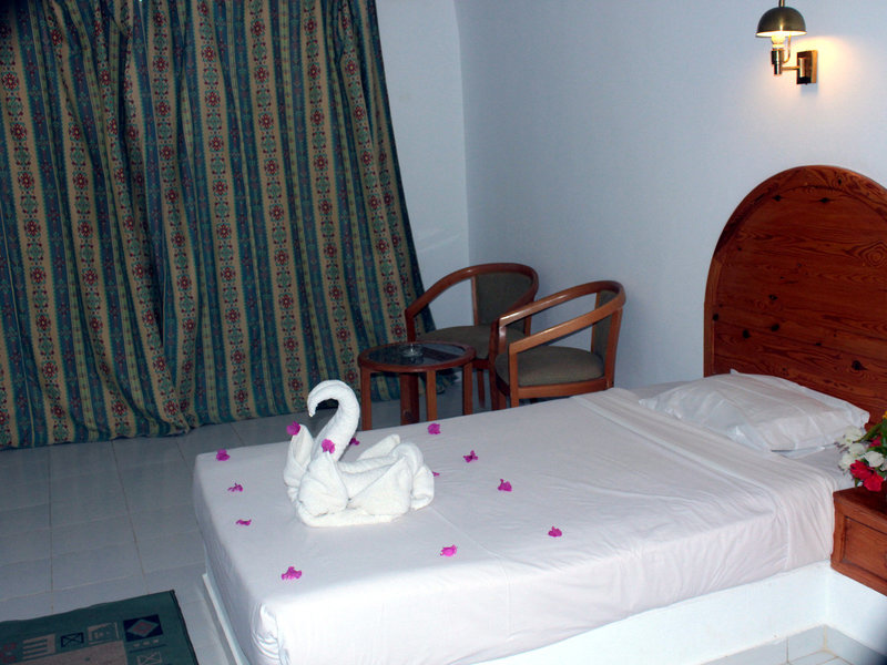 Pensee Royal Garden 17