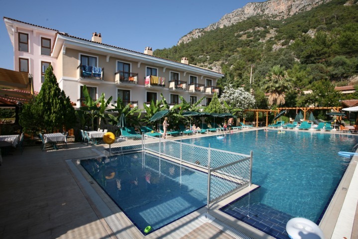 Perdikia Beach Hotel 3