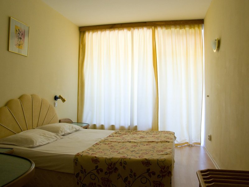 Perla Golden Sands 34