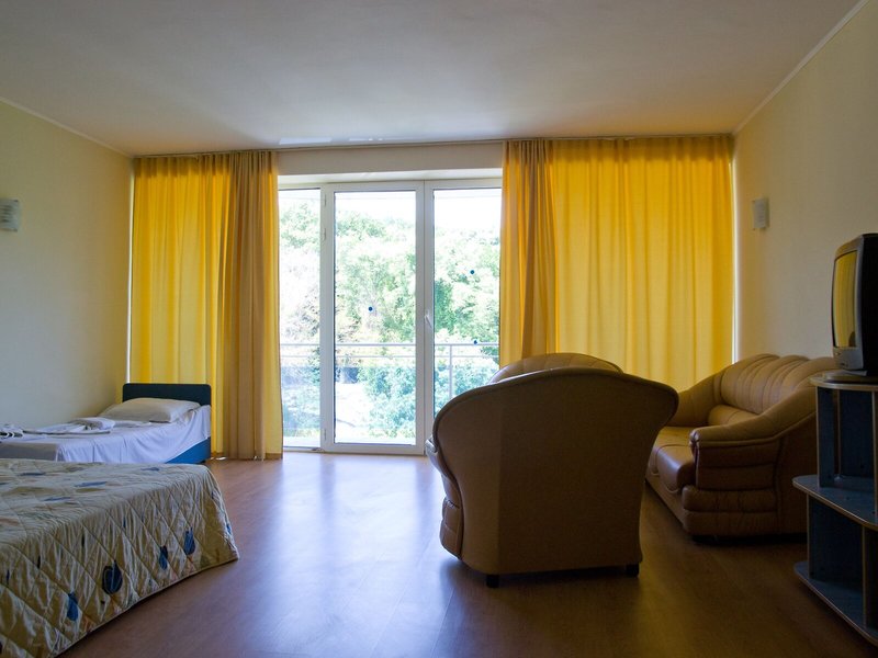 Perla Golden Sands 37