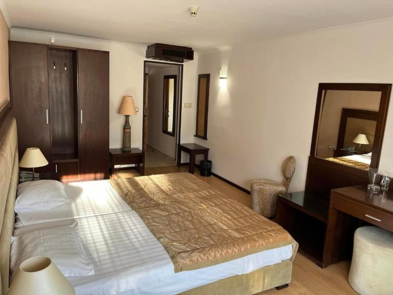 Perla Golden Sands 44