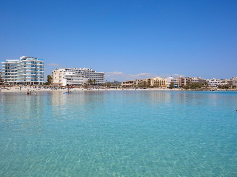 Universal Hotel Perla 9