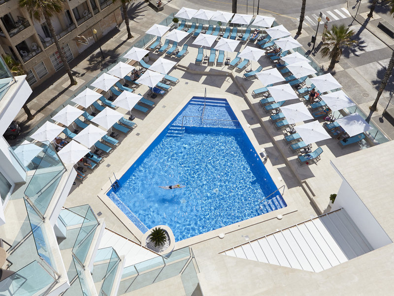 Universal Hotel Perla 10