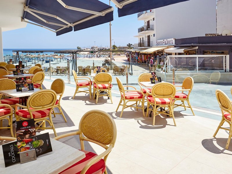 Universal Hotel Perla 24