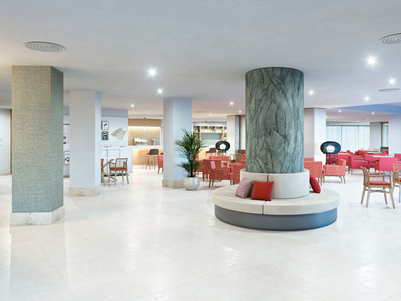 Universal Hotel Perla 27