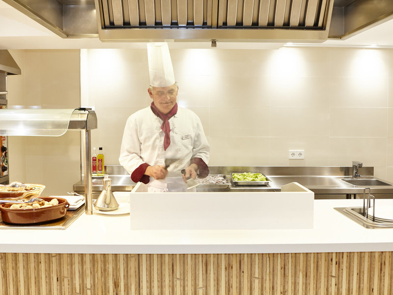 Universal Hotel Perla 34