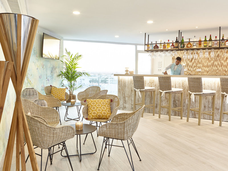 Universal Hotel Perla 35