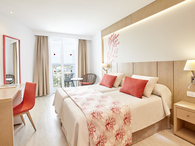 Universal Hotel Perla 49