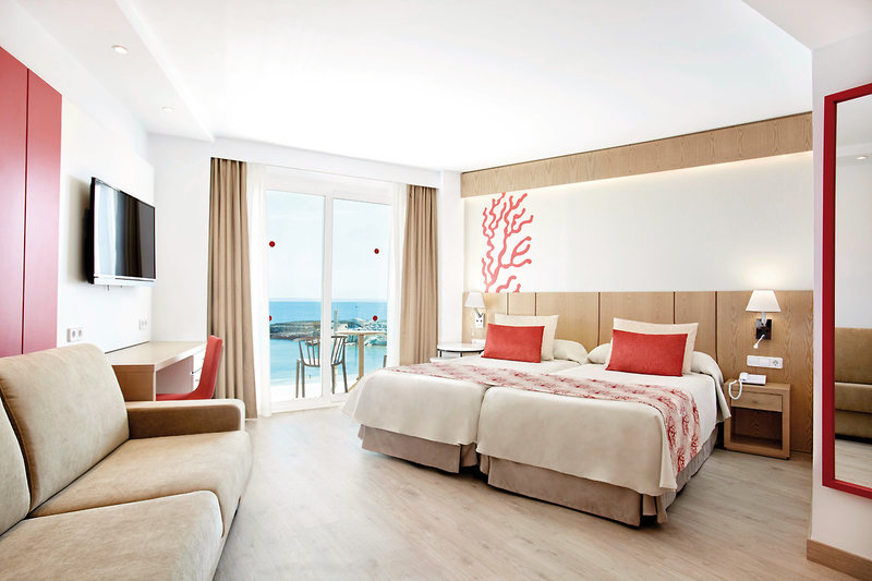 Universal Hotel Perla 9