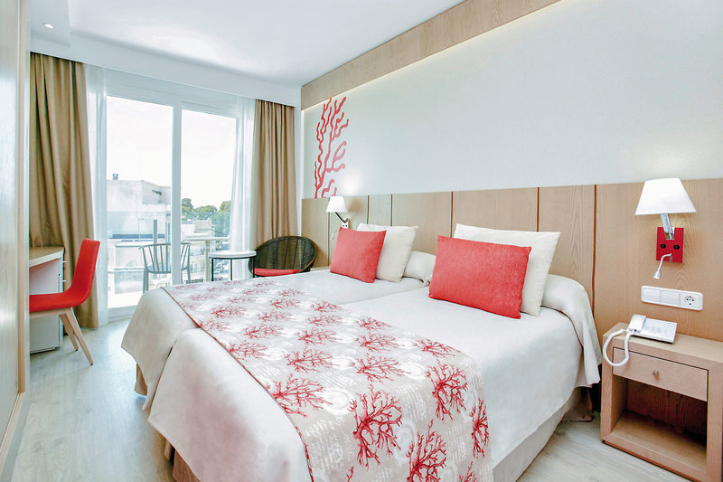 Universal Hotel Perla 4