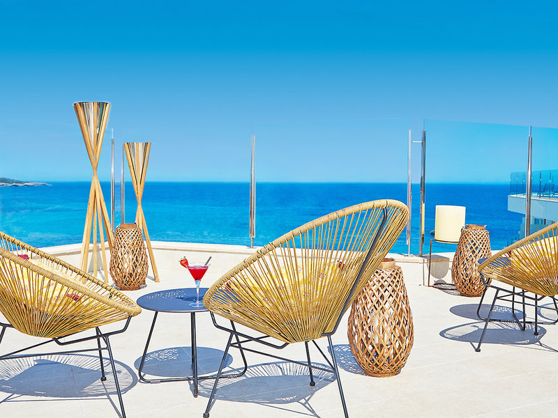 Universal Hotel Perla 2