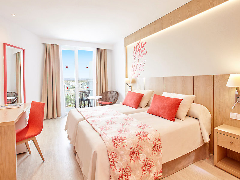 Universal Hotel Perla 3