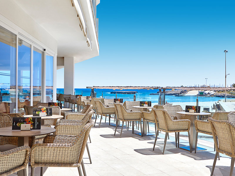 Universal Hotel Perla 5