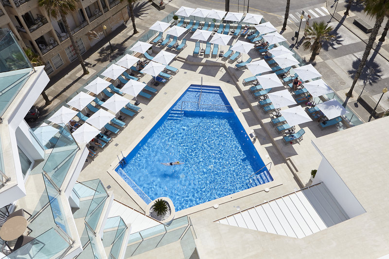 Universal Hotel Perla 5
