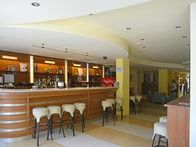 Perunika 8
