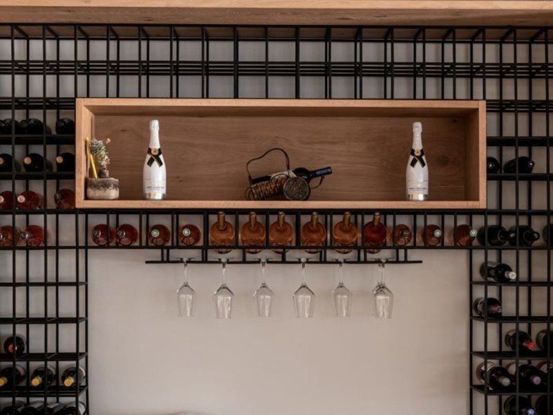 Nissaki Boutique 25