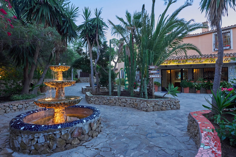 Hotel Petit Cala Fornells 4