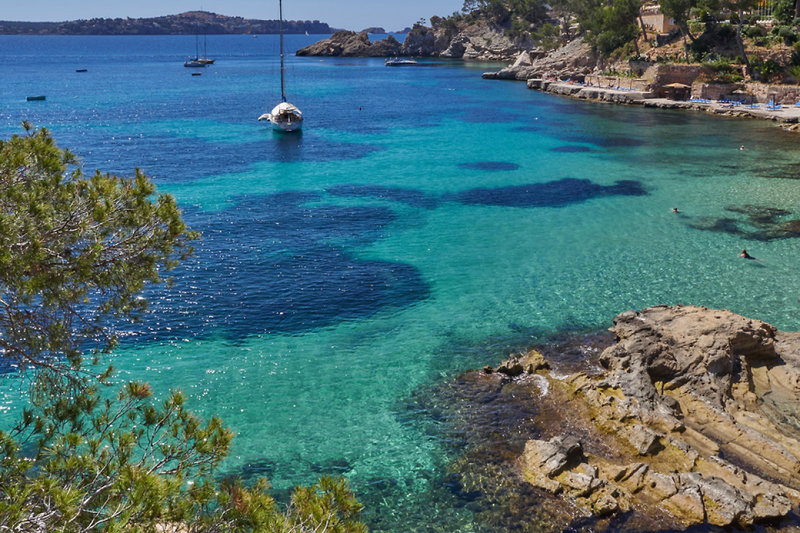 Hotel Petit Cala Fornells 10