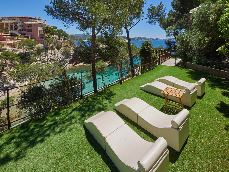 Hotel Petit Cala Fornells 11