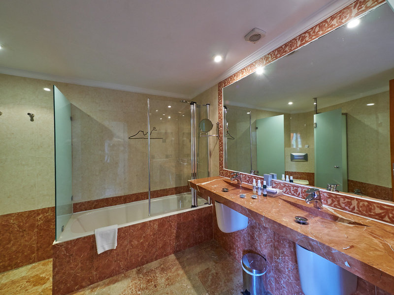 Hotel Petit Cala Fornells 31