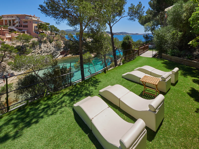 Hotel Petit Cala Fornells 5